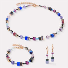Carica l'immagine nel visualizzatore di Gallery, Collana GeoCUBE® Iconic Rosè Gold Plated Lilac Blue 2838/10-0807