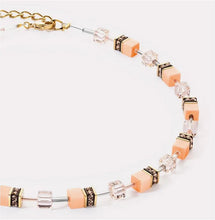 Carica l'immagine nel visualizzatore di Gallery, Collana GeoCUBE® Iconic Apricot Crush 4020/10-0230