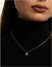 Carica l'immagine nel visualizzatore di Gallery, PDPAOLA Donna Collana Mini Letter Gold D - CO01-515-U