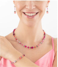 Carica l'immagine nel visualizzatore di Gallery, Orecchini GeoCUBE® Iconic Magenta 2838/21-0422