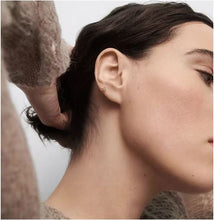 Carica l'immagine nel visualizzatore di Gallery, PDPAOLA Donna Orecchino singolo Grey Fleur - PG01-322-U
