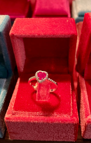 Anello Cuore Rubino rosso passione e Diamanti