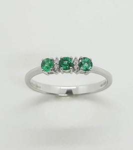 Perfect:  Anello Tre smeraldi e diamanti