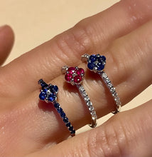 Carica l&#39;immagine nel visualizzatore di Gallery, Anello Fiore della Fortuna Zaffiri Blu